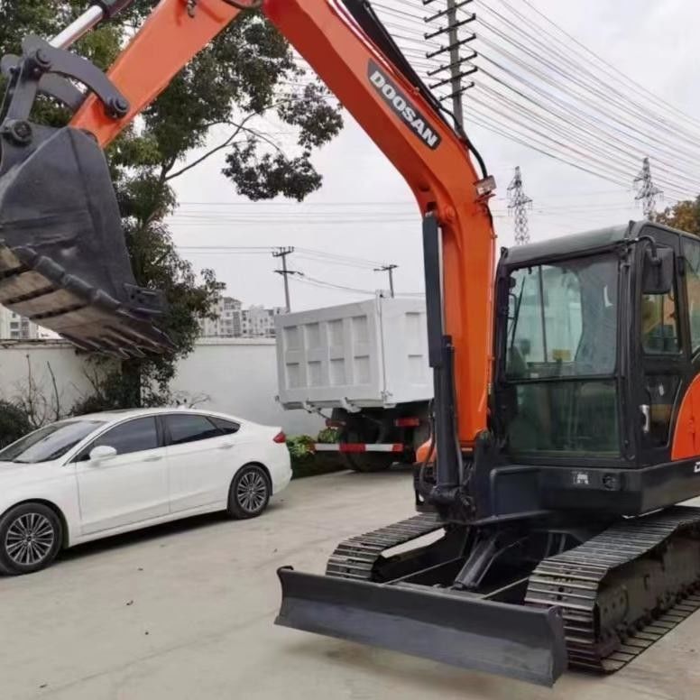 中古 ドーサン・ディガーDX55 中古 5.5トン小型型ミニクローラー掘削機
