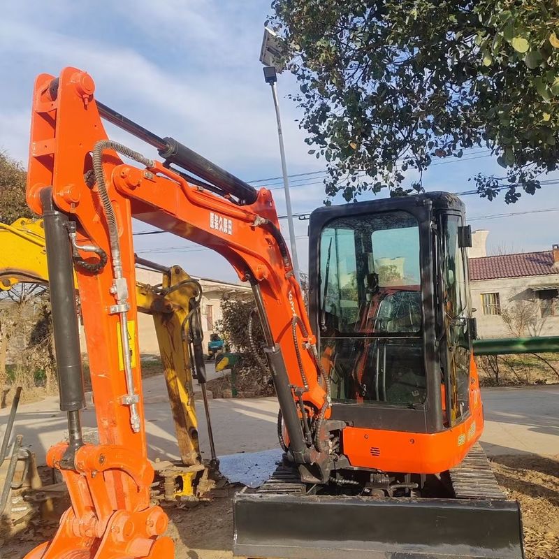 中古クボタ・ディガーU30 中古3トン小型型ミニクローラー掘削機