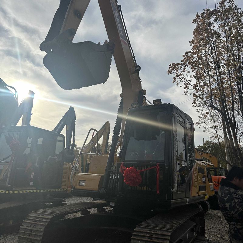 中古 SANY Digger SY135C 中古 13.5 小型ミニクローラー掘削機
