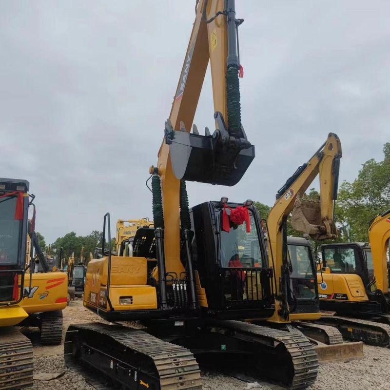 中古のSANY Digger SY135C 小型ミニクローラー掘削機で使用された13.5