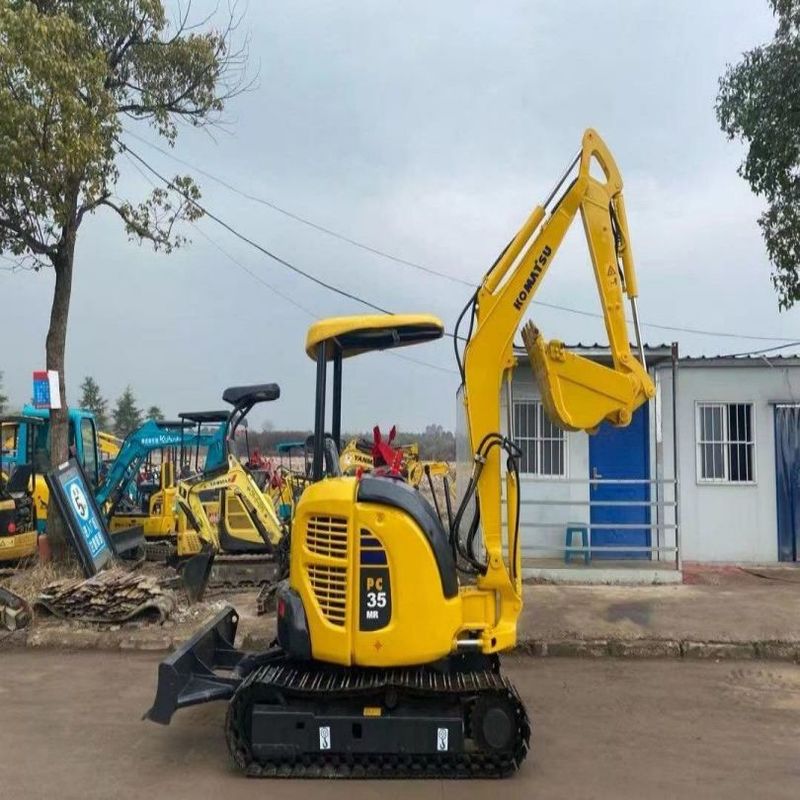中古のコマツー掘削機 PC35 中古 3.5トン小型型ミニクローラー掘削機