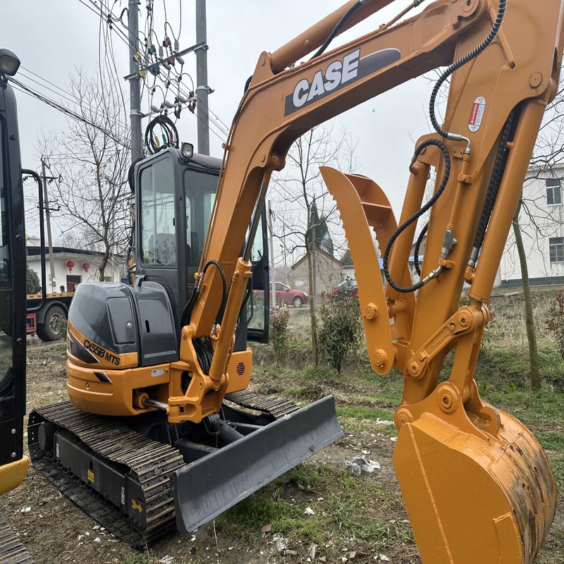 ミニ CASE CX55B 中古掘削機 水力 5トン 12000ポンド 30.2kw 53L燃料タンク
