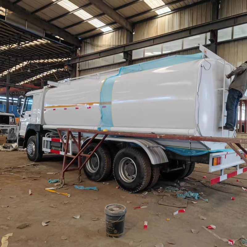 ホウ 371 中古燃料タンカー トラック 燃料配送 シノトーク 375 6x4 22m3 2000L 8x4
