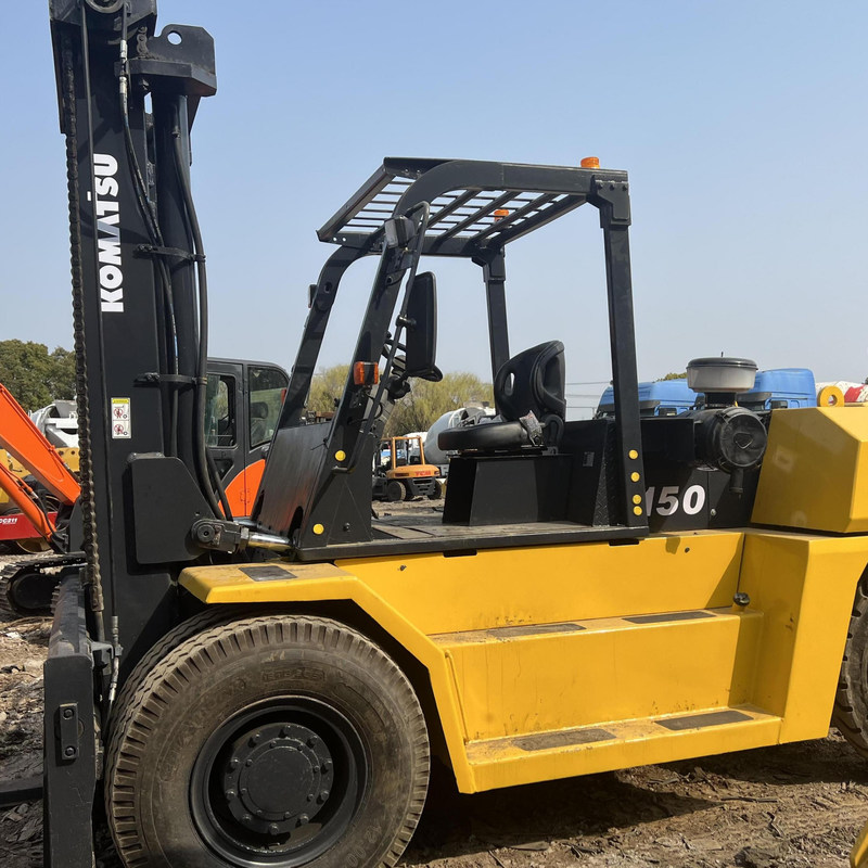 AC駆動 中古フォークリフト コマツー FD150 15 トン 122kW 最大持ち上げ高度 3m