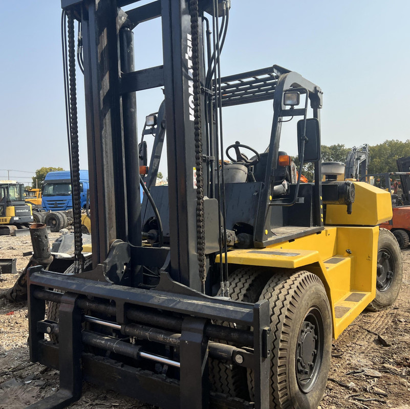 AC駆動 中古フォークリフト コマツー FD150 15 トン 122kW 最大持ち上げ高度 3m