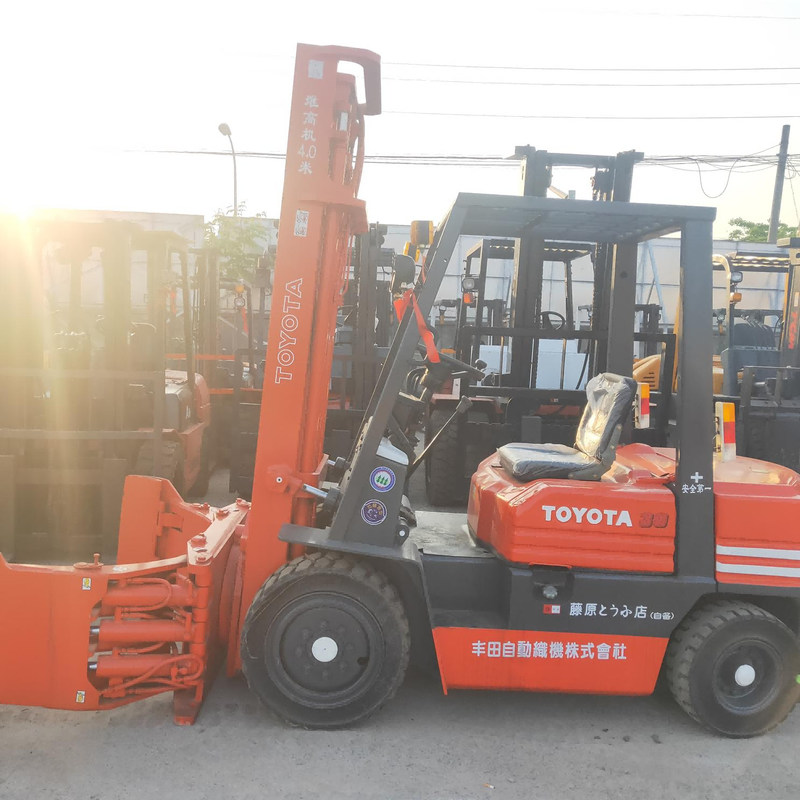 電気トヨタ 中古フォークリフト 3 トン 工場用 建設用 最大持ち上げ高度 4.5m