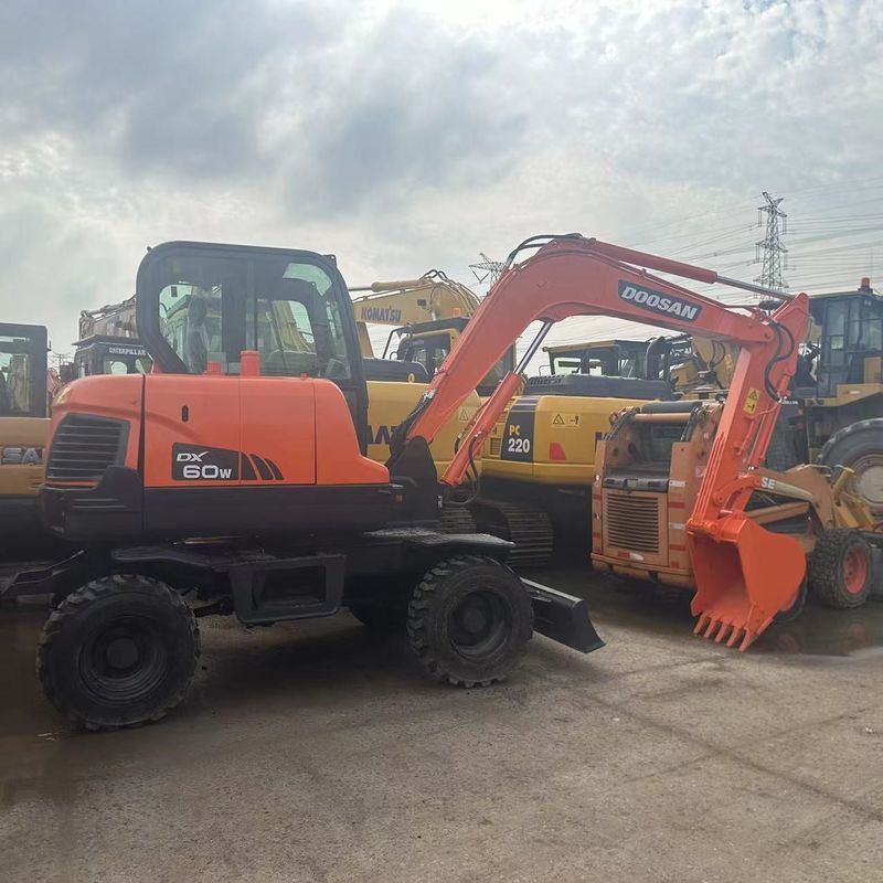 中古 ドーサン・ディガーDX60W 中古 6トン小型型ミニ車輪掘削機