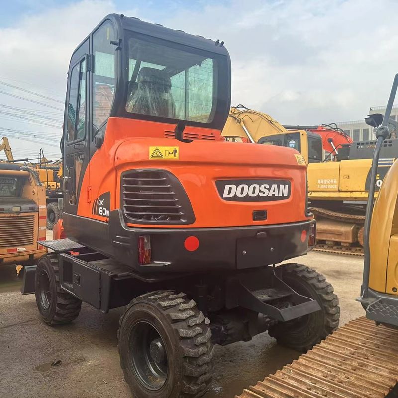 中古 ドーサン・ディガーDX60W 中古 6トン小型型ミニ車輪掘削機