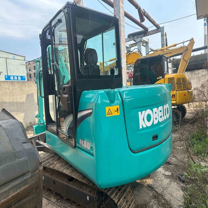中古 コベルコ・ディガー SK60 中古 6トンの小型型ミニクローラー掘削機 35.5kw