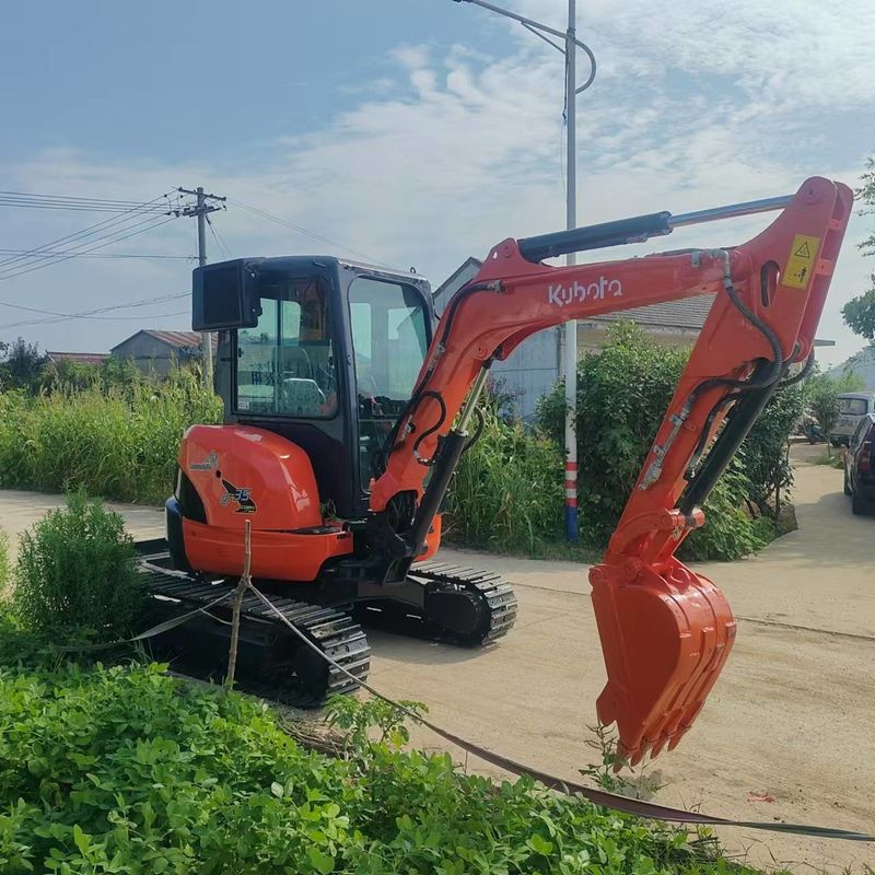 中古クボタ・ディガーU35 中古3.5トン小型型ミニクローラー掘削機