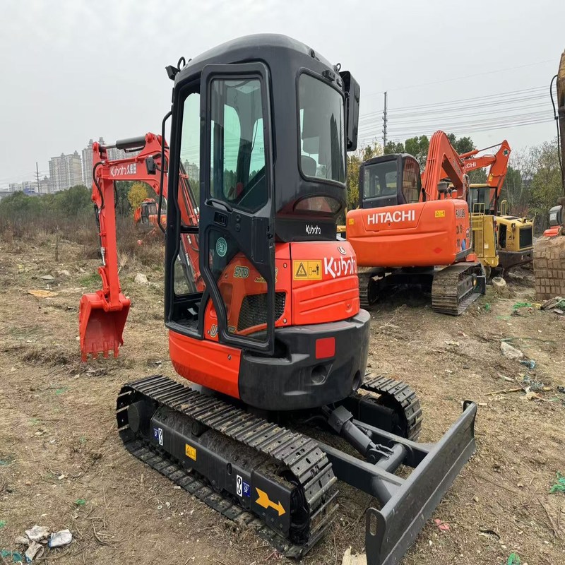 中古クボタ・ディガーU35 中古3.5トン小型型ミニクローラー掘削機 18.5kw