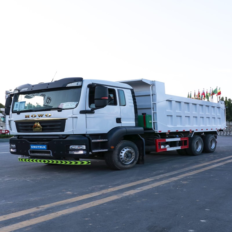 中古ダンプ トラック Howo T5G Sinotruk Howo 6x4 ダンプカー 10 ホイール 30m3 容量