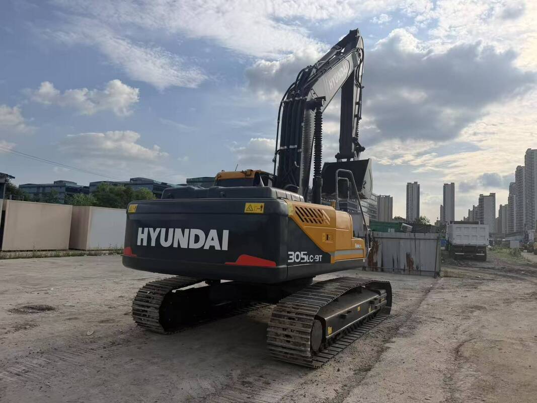 中古ヒュンダイディガー R305LC-9T 中古 30.2ton クローラー掘削機 196kw 1.38m3 バケット付き