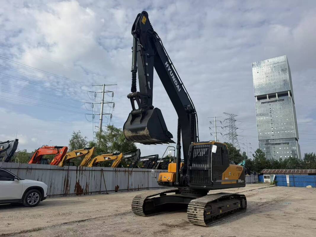 中古ヒュンダイディガー R305LC-9T 中古 30.2ton クローラー掘削機 196kw 1.38m3 バケット付き